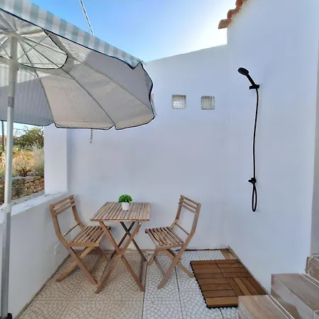 Typical House In Algarve 5m From Ferienhaus