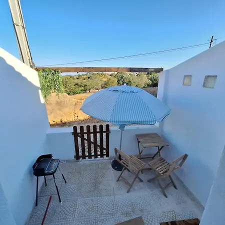 Typical House In Algarve 5m From Ferienhaus *