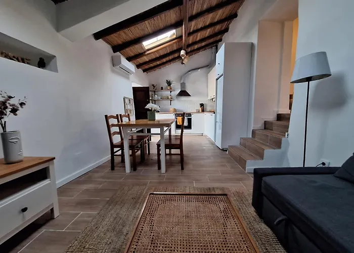 Typical House In Algarve 5m From *