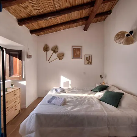 Typical House In Algarve 5m From Porches (Algarve)