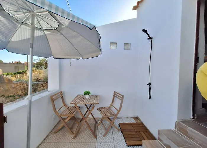 Typical House In Algarve 5m From 別荘